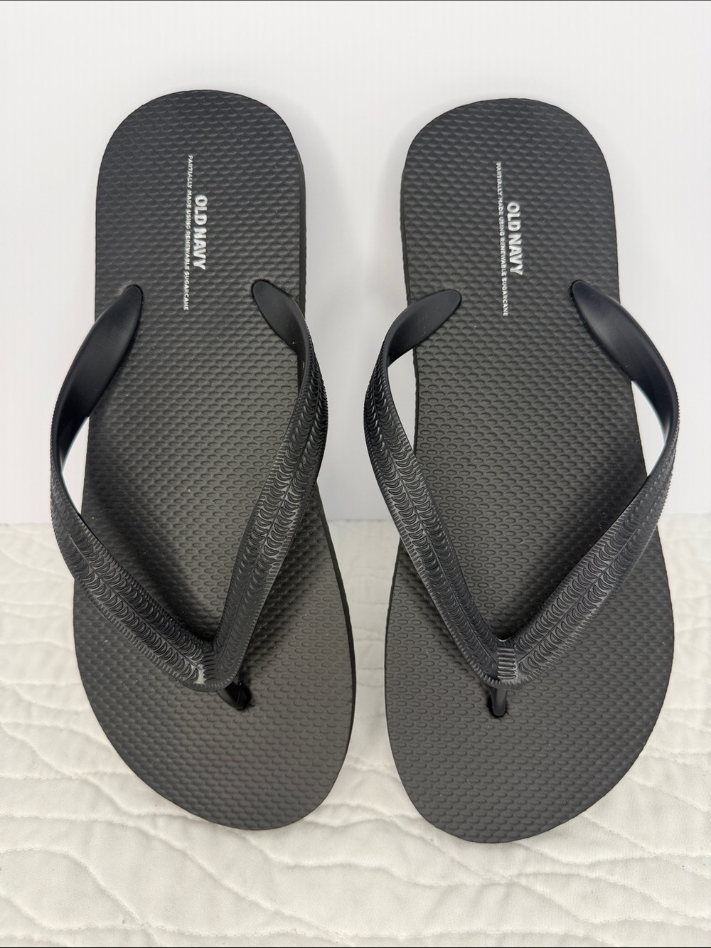 Old Navy Men’s Black Flip-Flops with Subtle Texture
